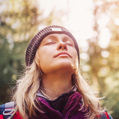 Frau in Natur